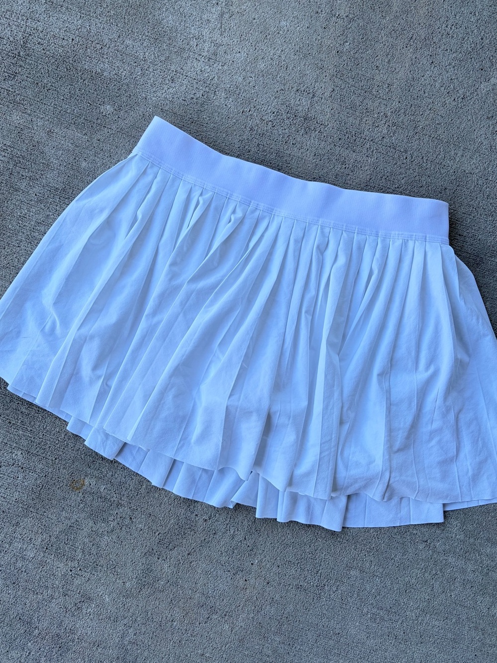 Athleta match point pleated skort white athletic skirt NWOT LG